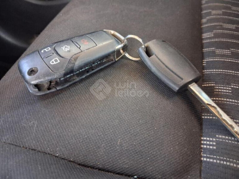 FORD/KA SE 1.0 12V MT — foto 10 de 26
