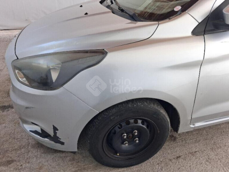 FORD/KA SE 1.0 12V MT — foto 15 de 26