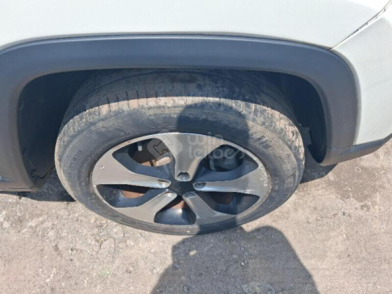 JEEP/COMPASS LONGITUDE 2.0 TB AT — foto 5 de 27