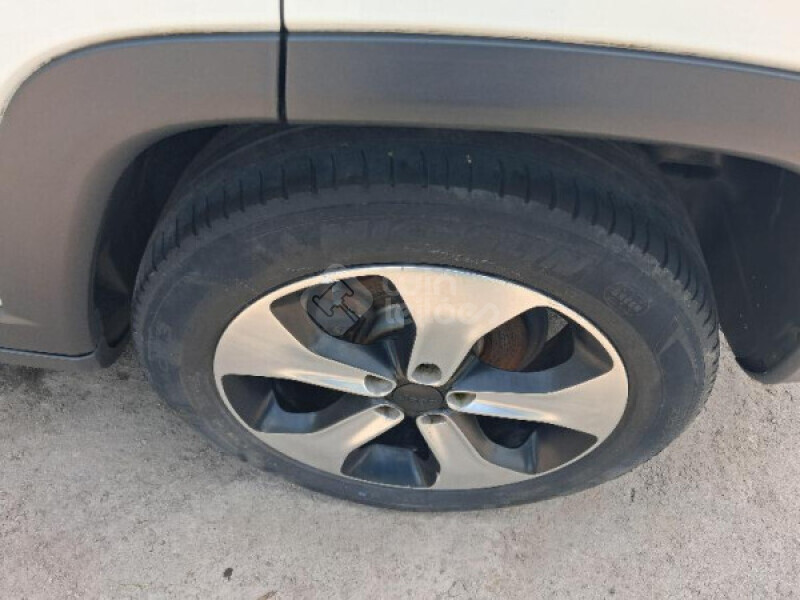 JEEP/COMPASS LONGITUDE 2.0 TB AT — foto 17 de 27