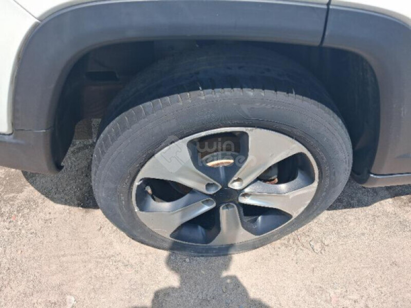 JEEP/COMPASS LONGITUDE 2.0 TB AT — foto 18 de 27