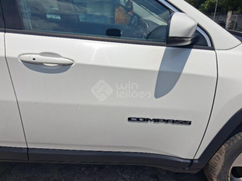JEEP/COMPASS LONGITUDE 2.0 TB AT — foto 20 de 27
