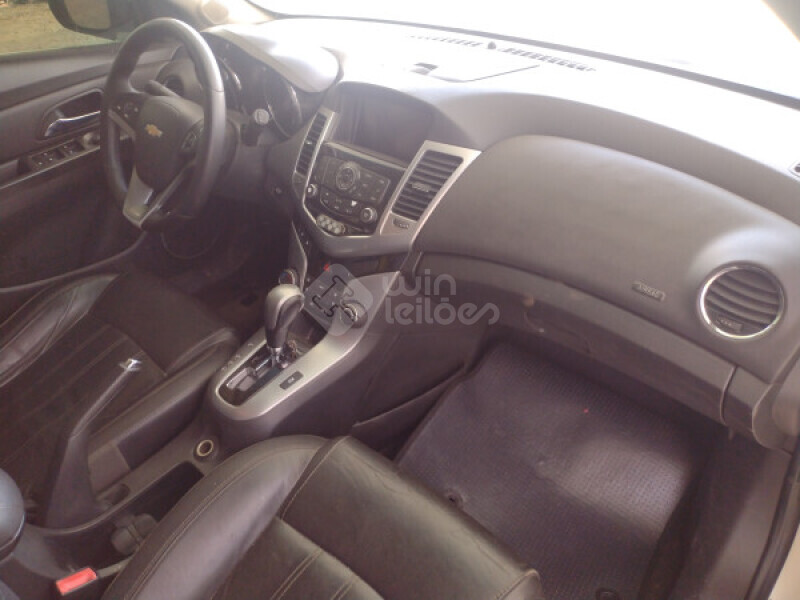 CHEVROLET/CRUZE LTZ HB AT — foto 4 de 28