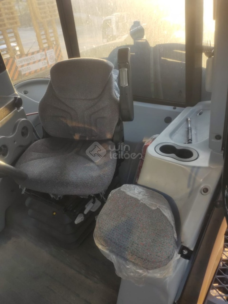 VALTRA BS2225H PULVERIZADOR AUTOPROPELIDO — foto 3 de 8