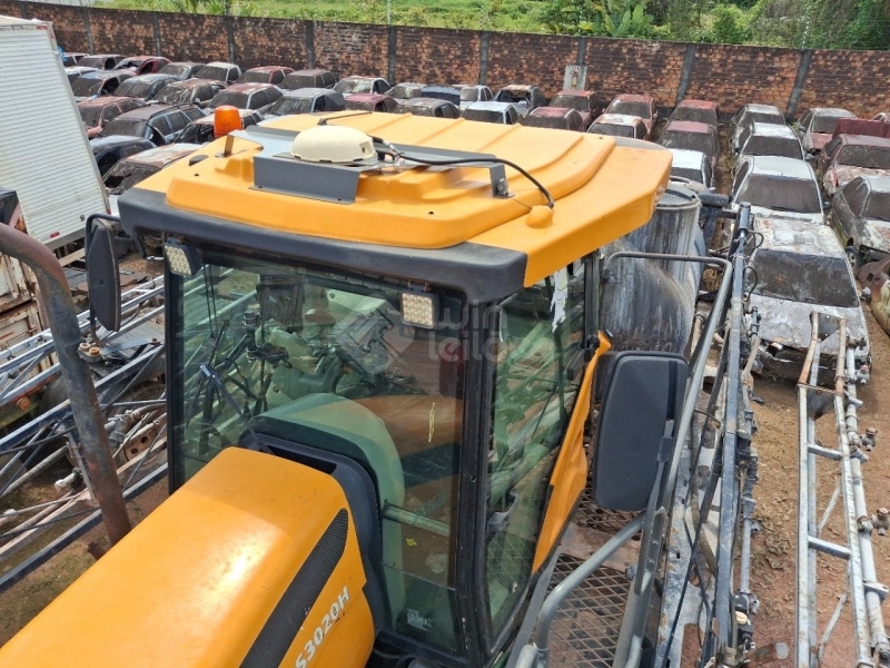 VALTRA VT BS3020 H PULVERIZADOR AUTOPROPELIDO — foto 6 de 8