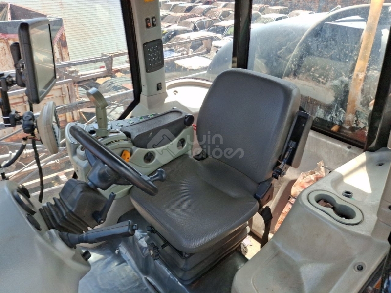 VALTRA VT BS3020 H PULVERIZADOR AUTOPROPELIDO — foto 7 de 8