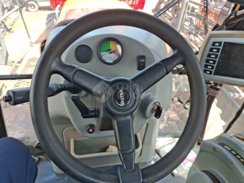 VALTRA VT BS3020 H PULVERIZADOR AUTOPROPELIDO — foto 8 de 8