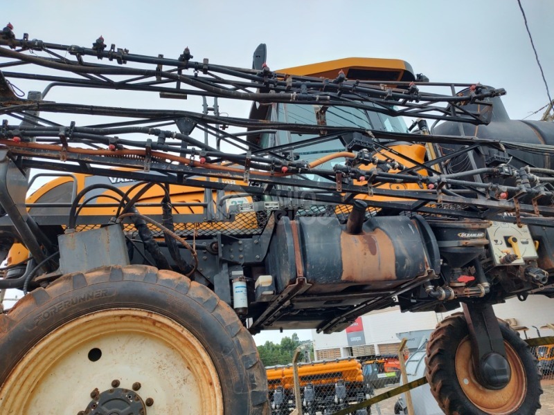 VALTRA BS 3020 PULVERIZADOR AUTOPROPELIDO — foto 5 de 9