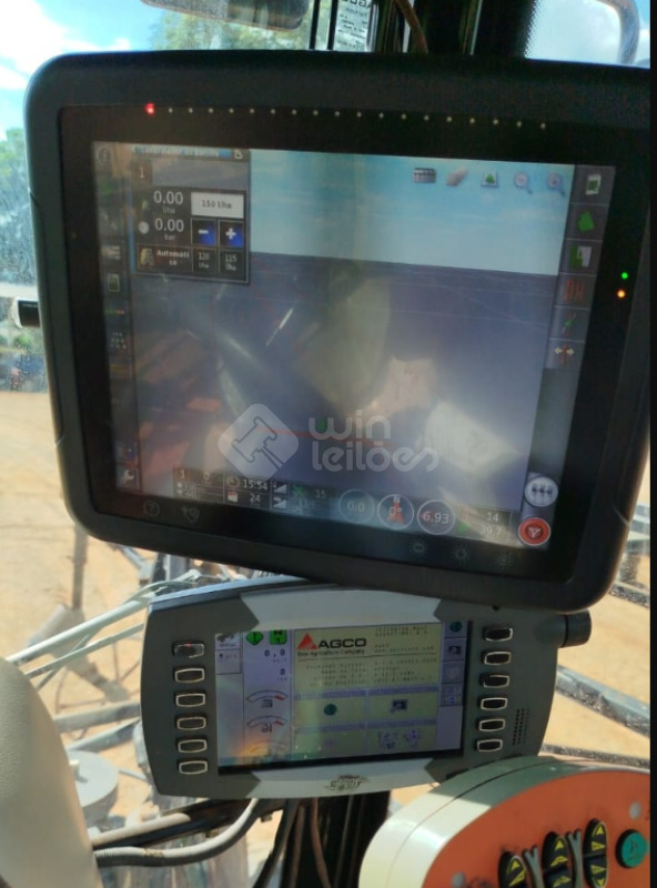 VALTRA BS 3020 PULVERIZADOR AUTOPROPELIDO — foto 9 de 9