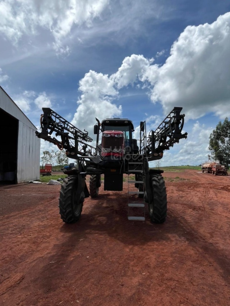 MASSEY FERGUSON MF 8225 PULVERIZADOR AUTOPROPELIDO — foto 3 de 7