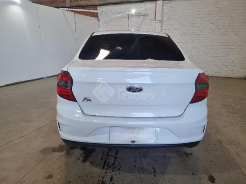 FORD/KA + SEDAN SE 1.5 12V MT — foto 19 de 26