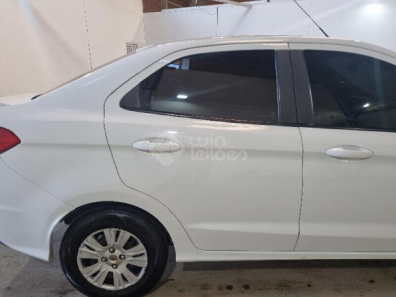 FORD/KA + SEDAN SE 1.5 12V MT — foto 22 de 26