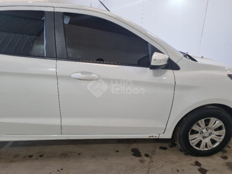FORD/KA + SEDAN SE 1.5 12V MT — foto 23 de 26