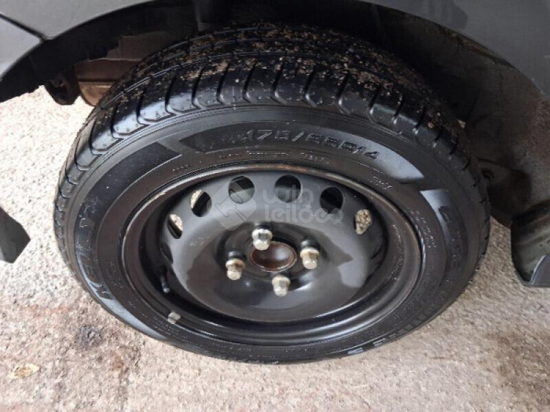 FORD/KA + SE 1.0 12V MT — foto 21 de 24