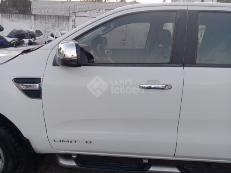 FORD/RANGER CAB.DUPLA LIMITED 4X4 3.2 20V TDCI AUT. — foto 14 de 25
