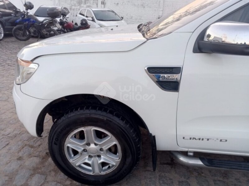FORD/RANGER CAB.DUPLA LIMITED 4X4 3.2 20V TDCI AUT. — foto 15 de 25