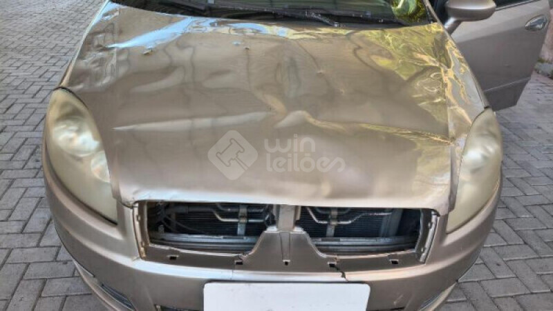 FIAT/LINEA ESSENCE 1.8 16V FLEX MT — foto 6 de 29