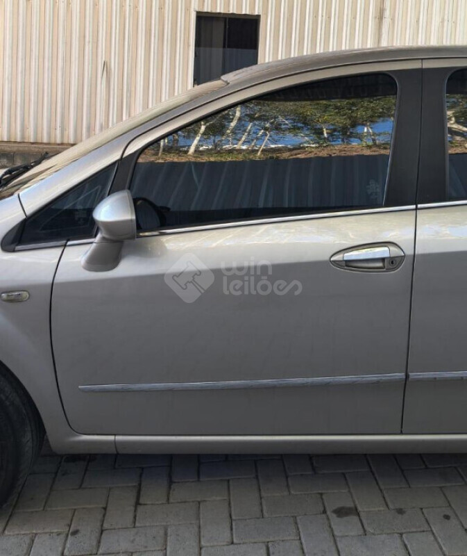 FIAT/LINEA ESSENCE 1.8 16V FLEX MT — foto 14 de 29