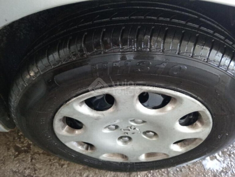 PEUGEOT/207 HATCH XR 1.4 8V(FLEX) — foto 9 de 25