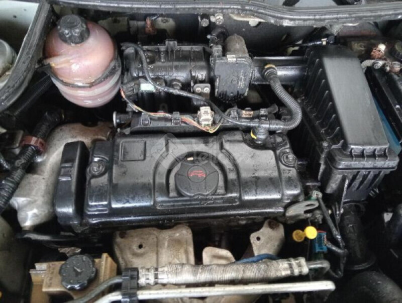 PEUGEOT/207 HATCH XR 1.4 8V(FLEX) — foto 13 de 25
