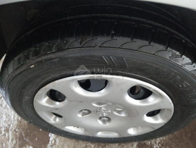 PEUGEOT/207 HATCH XR 1.4 8V(FLEX) — foto 21 de 25