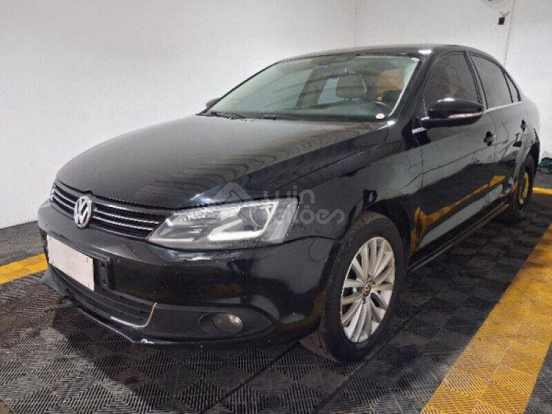 Volkswagen New Jetta Sedan Comfortline 2.0 AT 2013