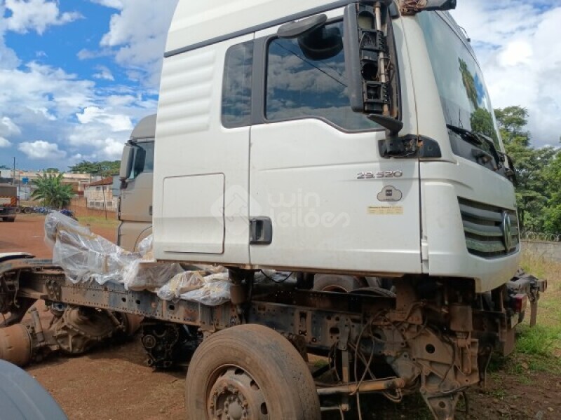 Volkswagen/29.520 Meteor 6X4 At - R*****0 - 2021 - 2021 - Diesel - Sucata LOTE 011