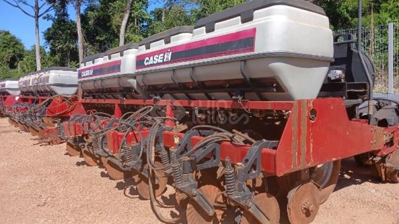 Plantadeira Easy Riser 2224 - 24 Linhas - 2018 Lote 076
